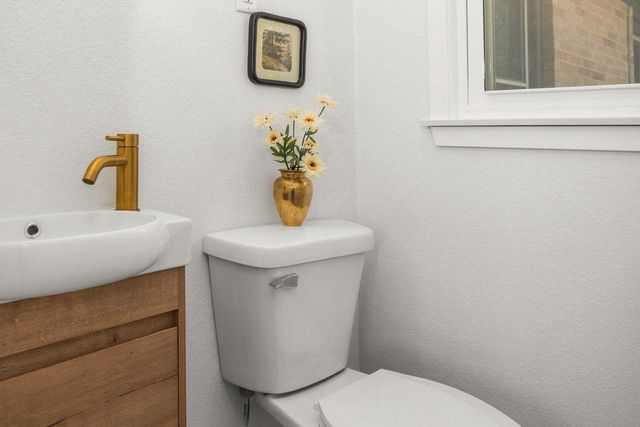 2285 N 166th STREET, Brookfield, WI 53005