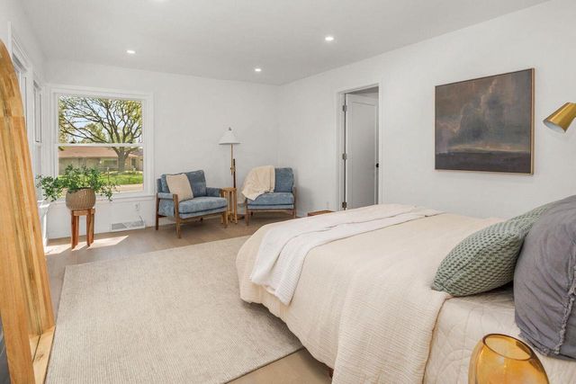 2285 N 166th STREET, Brookfield, WI 53005