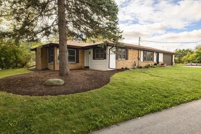 2285 N 166th STREET, Brookfield, WI 53005
