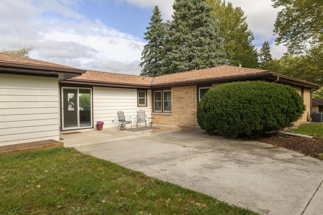 2285 N 166th STREET, Brookfield, WI 53005