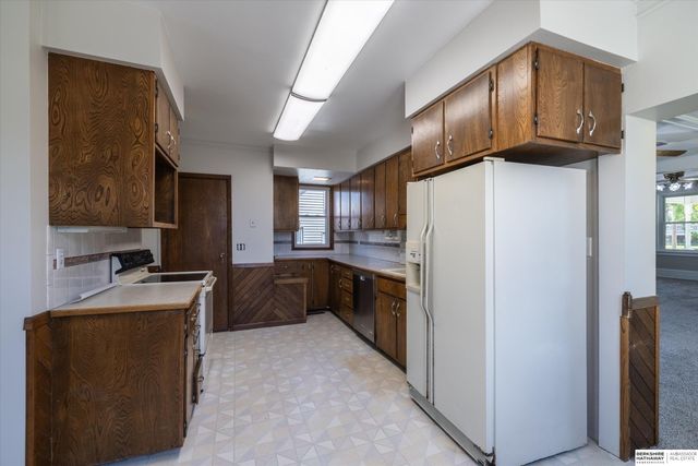 220 S 3rd Street, Council Bluffs, IA 51503