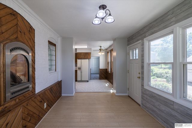 220 S 3rd Street, Council Bluffs, IA 51503