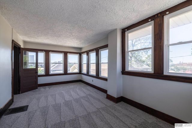 220 S 3rd Street, Council Bluffs, IA 51503