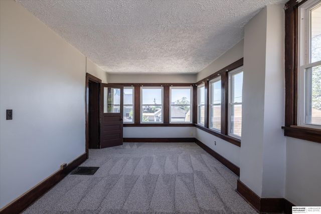 220 S 3rd Street, Council Bluffs, IA 51503