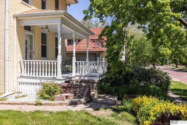 220 S 3rd Street, Council Bluffs, IA 51503