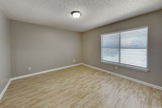 8030 Falcon, Converse, TX 78109