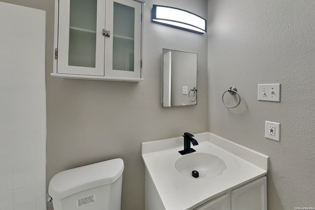 8030 Falcon, Converse, TX 78109