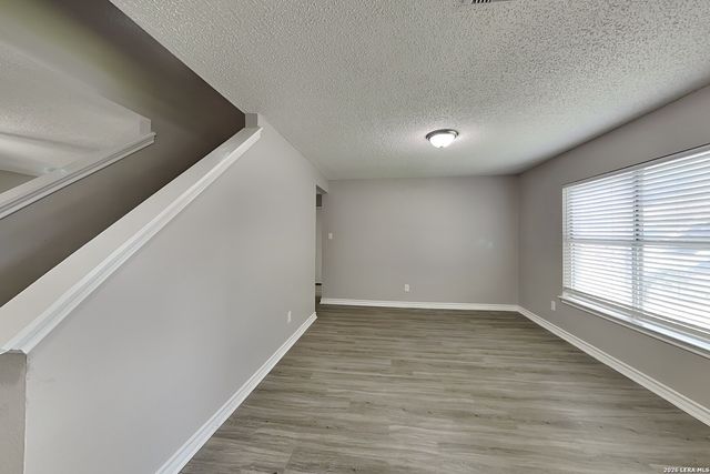 8030 Falcon, Converse, TX 78109