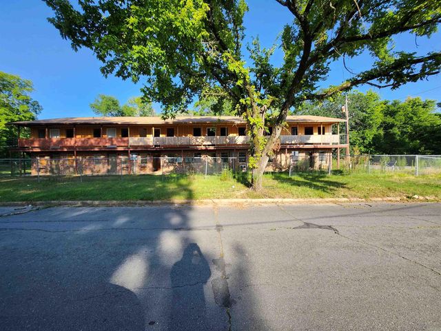 1020 S Linden, Pine Bluff, AR 71611