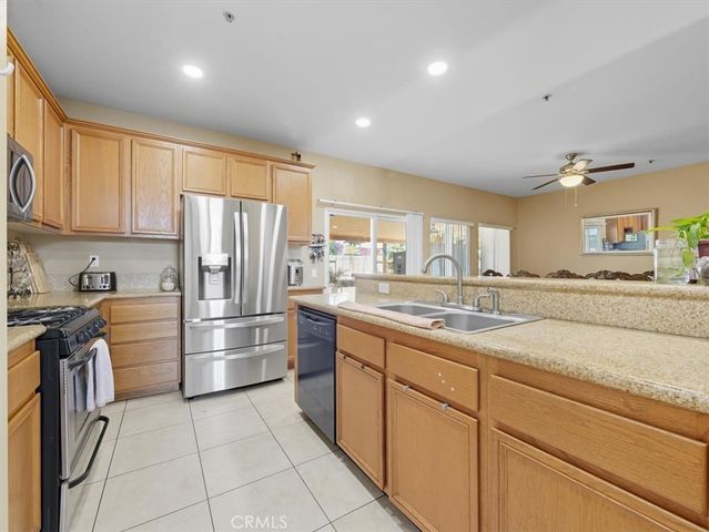 8731 Metta Cir, Riverside, CA 92503