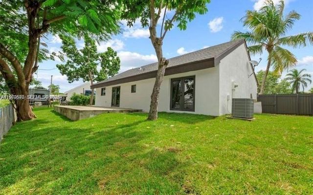 20620 SW 120th Pl, Miami, FL 33177