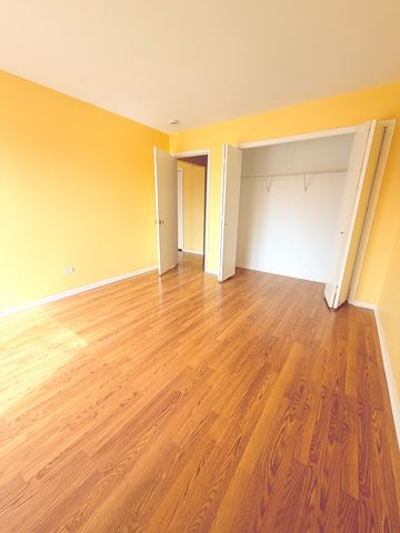 162 S Waters Edge Drive 301, Glendale Heights, IL 60139