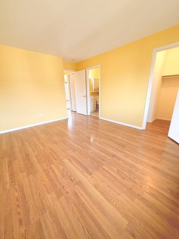 162 S Waters Edge Drive 301, Glendale Heights, IL 60139