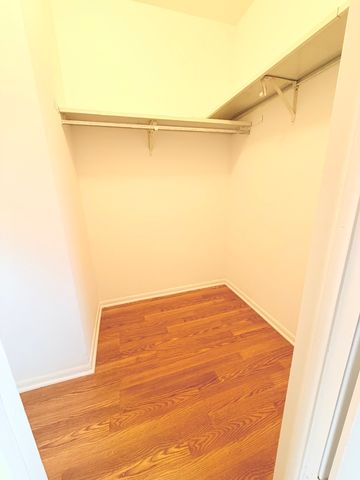 162 S Waters Edge Drive 301, Glendale Heights, IL 60139