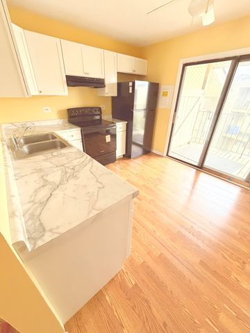 162 S Waters Edge Drive 301, Glendale Heights, IL 60139