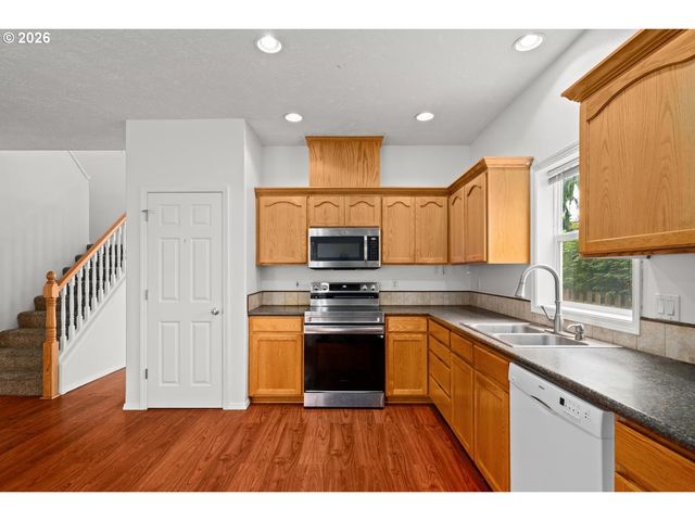 1753 Nw WONDERVIEW Ave, Gresham, OR 97030
