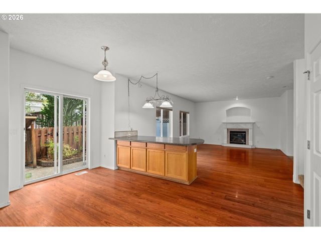 1753 Nw WONDERVIEW Ave, Gresham, OR 97030