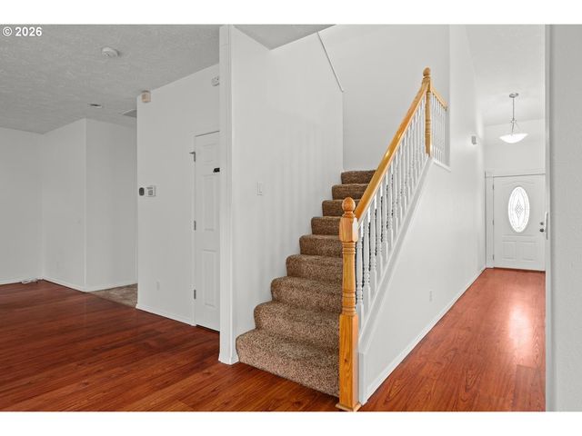 1753 Nw WONDERVIEW Ave, Gresham, OR 97030