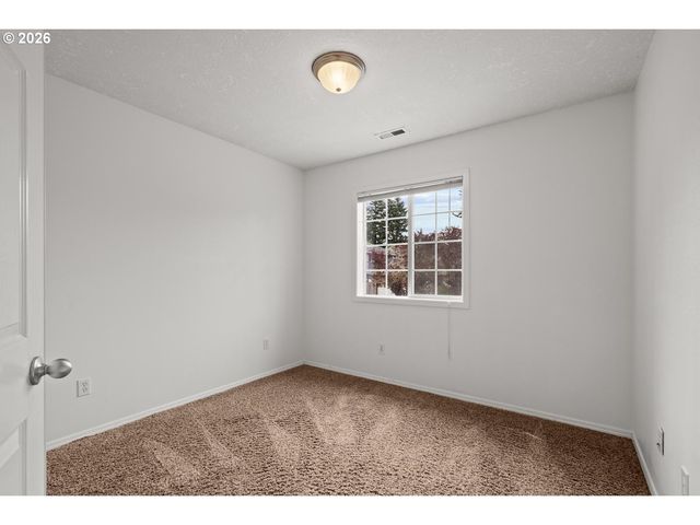 1753 Nw WONDERVIEW Ave, Gresham, OR 97030