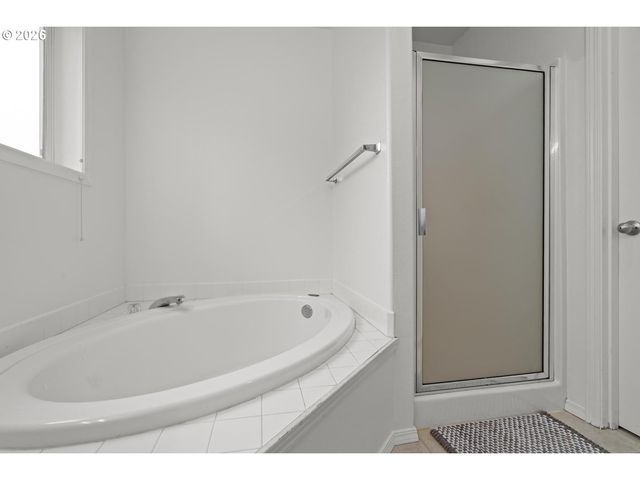 1753 Nw WONDERVIEW Ave, Gresham, OR 97030
