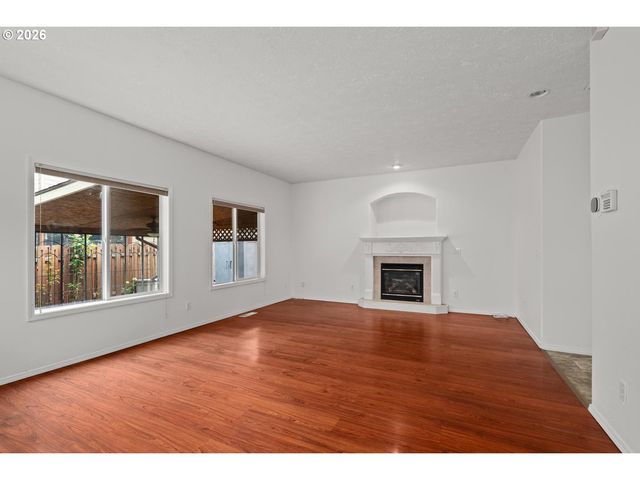 1753 Nw WONDERVIEW Ave, Gresham, OR 97030