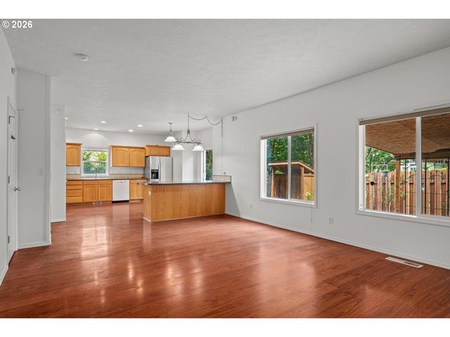1753 Nw WONDERVIEW Ave, Gresham, OR 97030