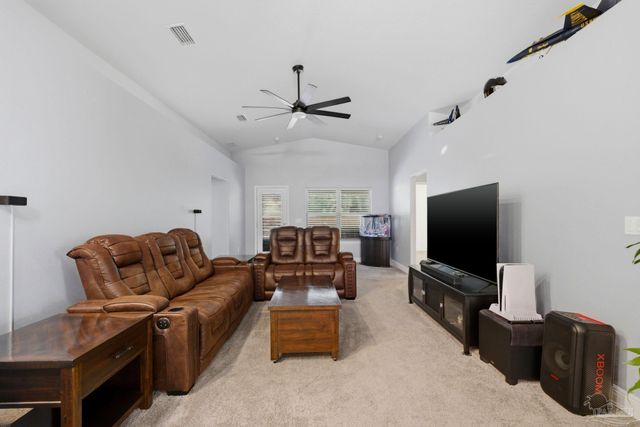 8803 Derby Ln, Pensacola, FL 32534