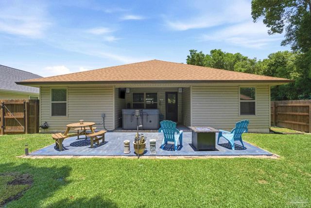 8803 Derby Ln, Pensacola, FL 32534