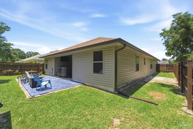8803 Derby Ln, Pensacola, FL 32534