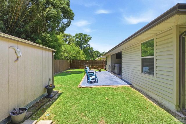 8803 Derby Ln, Pensacola, FL 32534