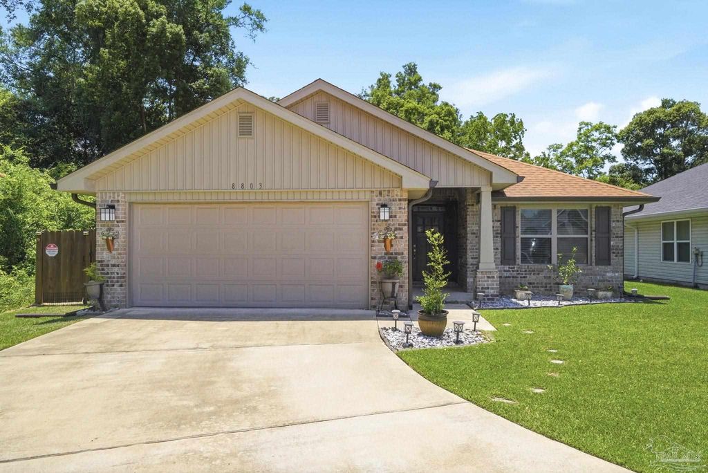 8803 Derby Ln, Pensacola, FL 32534