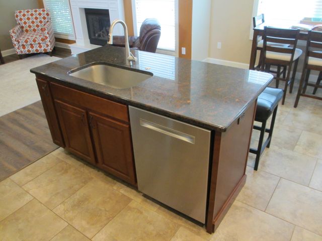 7506 WELLFORD CT, Columbia, MO 65203