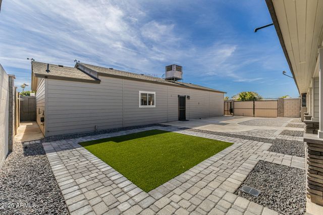 2249 W WINDROSE Drive, Phoenix, AZ 85029