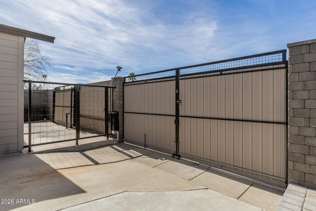 2249 W WINDROSE Drive, Phoenix, AZ 85029