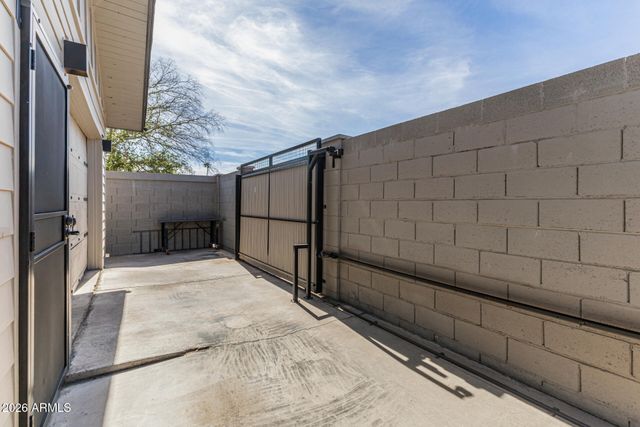 2249 W WINDROSE Drive, Phoenix, AZ 85029