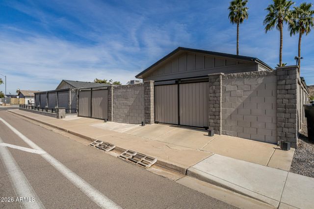 2249 W WINDROSE Drive, Phoenix, AZ 85029