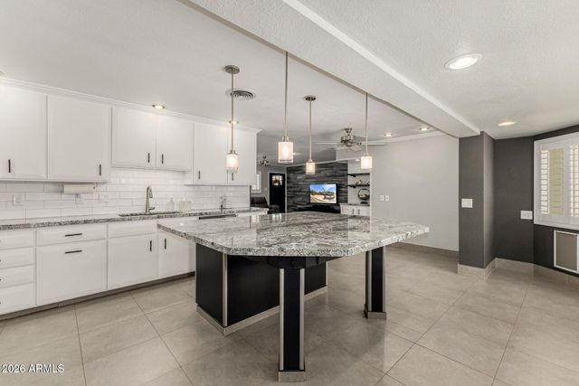 2249 W WINDROSE Drive, Phoenix, AZ 85029