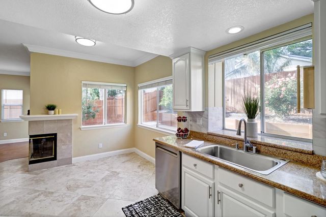 8520 Oakenshield Cir, Antelope, CA 95843
