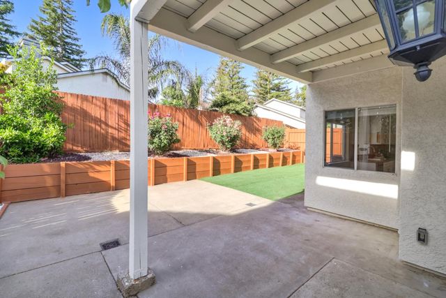 8520 Oakenshield Cir, Antelope, CA 95843