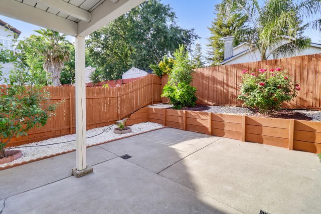 8520 Oakenshield Cir, Antelope, CA 95843