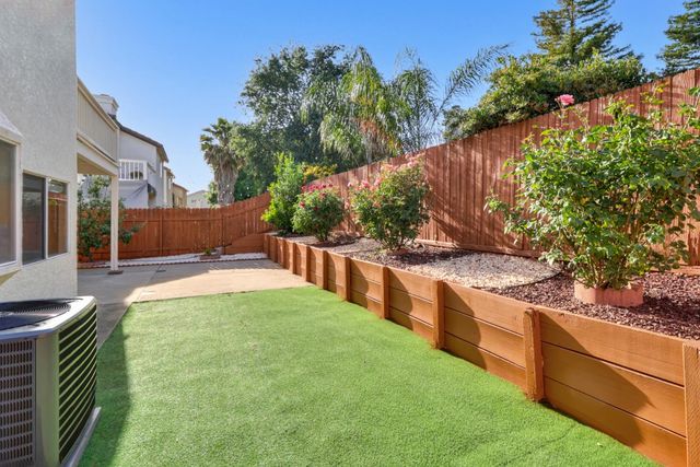 8520 Oakenshield Cir, Antelope, CA 95843