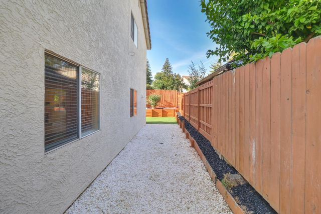 8520 Oakenshield Cir, Antelope, CA 95843