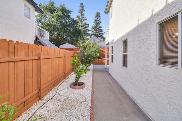 8520 Oakenshield Cir, Antelope, CA 95843