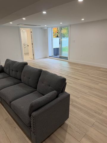 237 River Road, Tewksbury, MA 01876