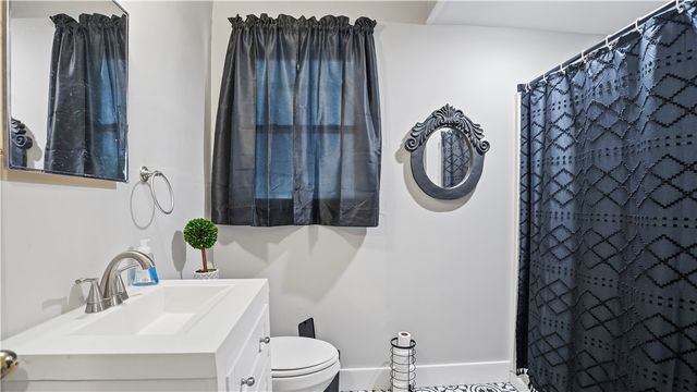 535 S 4th Street, Jesup, GA 31545