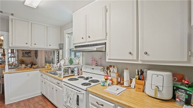 535 S 4th Street, Jesup, GA 31545