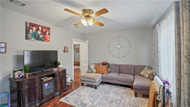 535 S 4th Street, Jesup, GA 31545