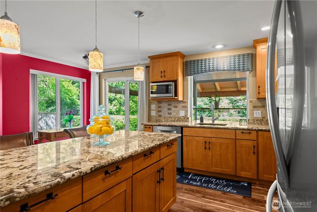 34940 7th Avenue SW, Federal Way, WA 98023