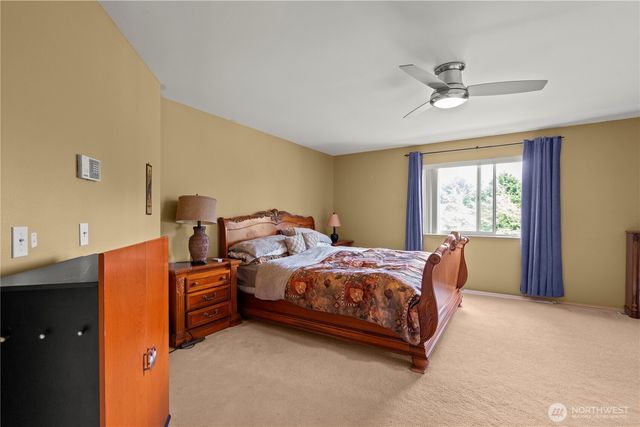 34940 7th Avenue SW, Federal Way, WA 98023