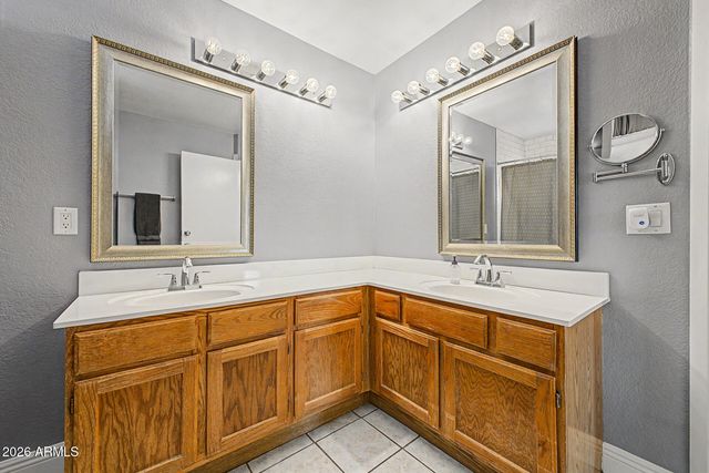 620 S KENWOOD Lane, Chandler, AZ 85226